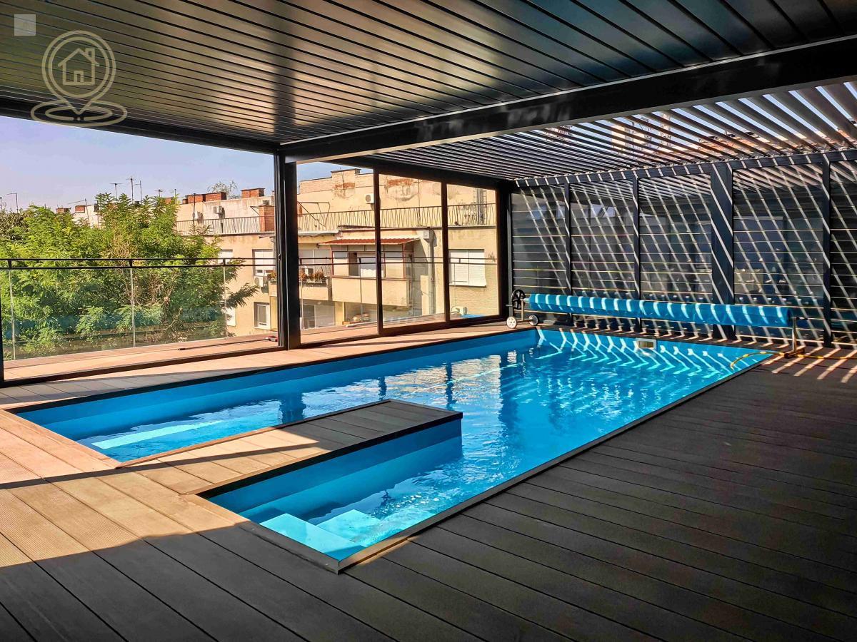 Na prodaju fenomenalan četvorosoban stan sa privatnim bazenom - 245m2- Adamovićevo naselje