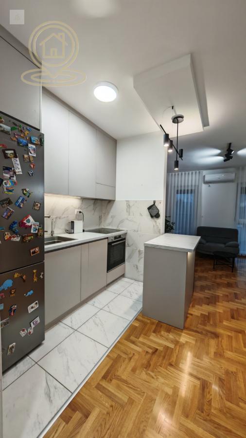 Prodaje se LUX dvosoban stan na Adicama sa parkingom u dvorištu - 42