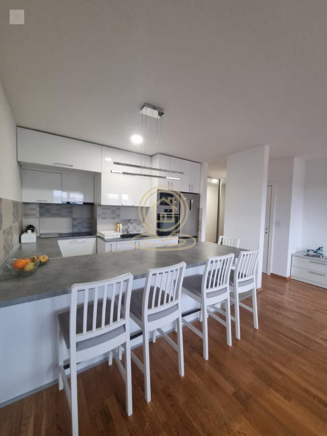 Prodaje ze dvoiposoban stan sa terasom na Telepu, novogradnja 82m2