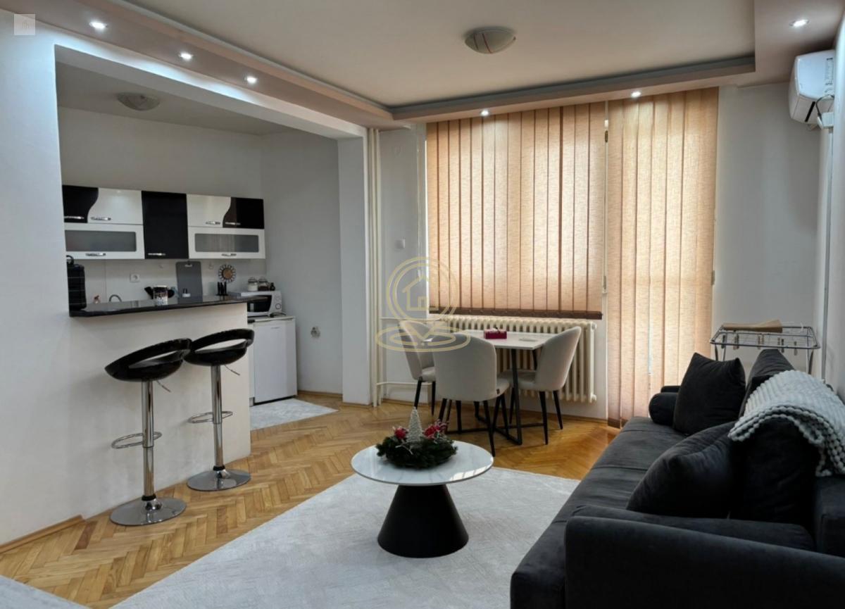 Jednoiposoban stan u novogradnju na Bukevaru Oslobodjenja 43m2