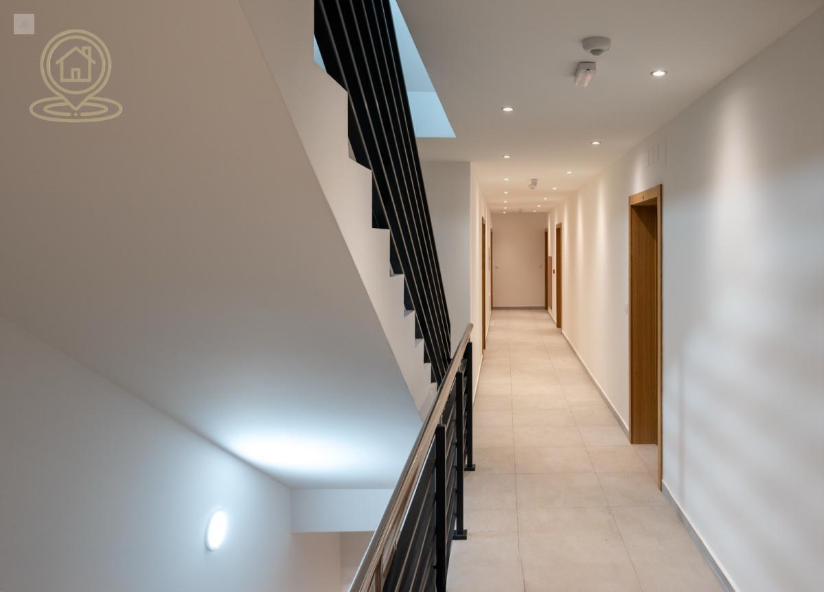 Izdavanje trosobnog stana 92m2 Telep Novi Sad – novogradnja, klima, lift, parking