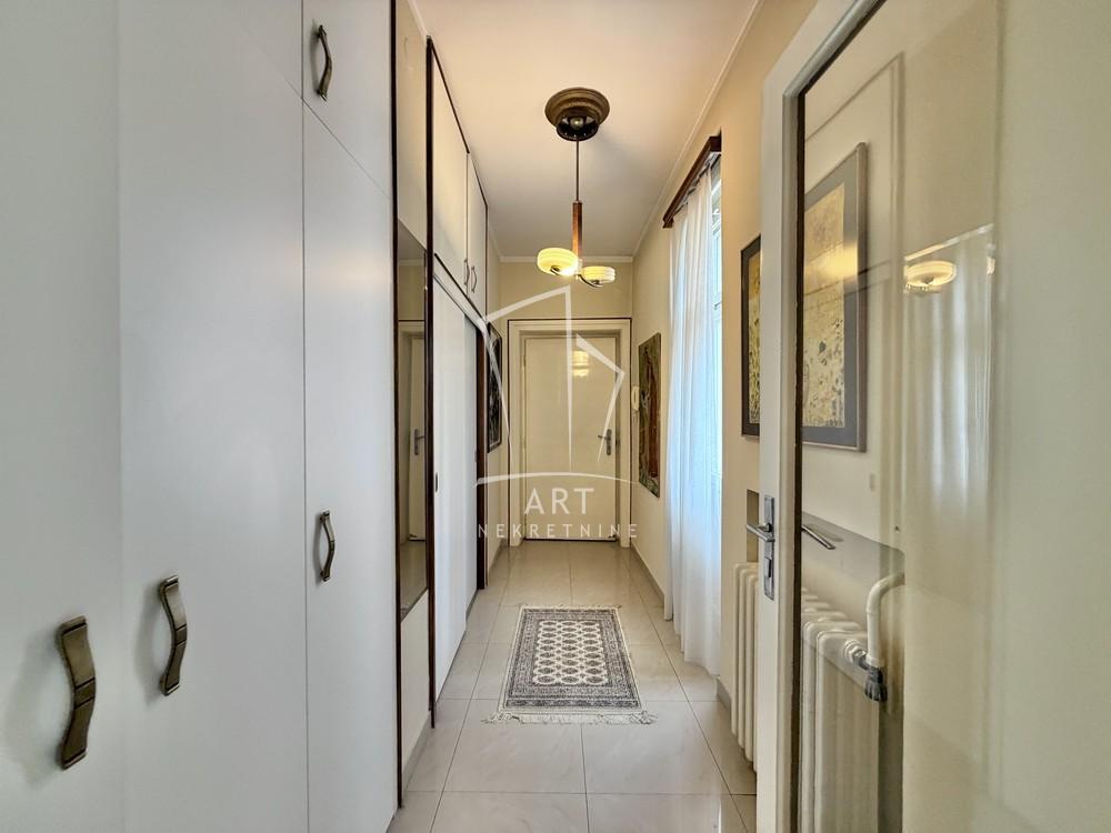 Salonski dragulj Dedinja, korak od Belog dvora ID#14643