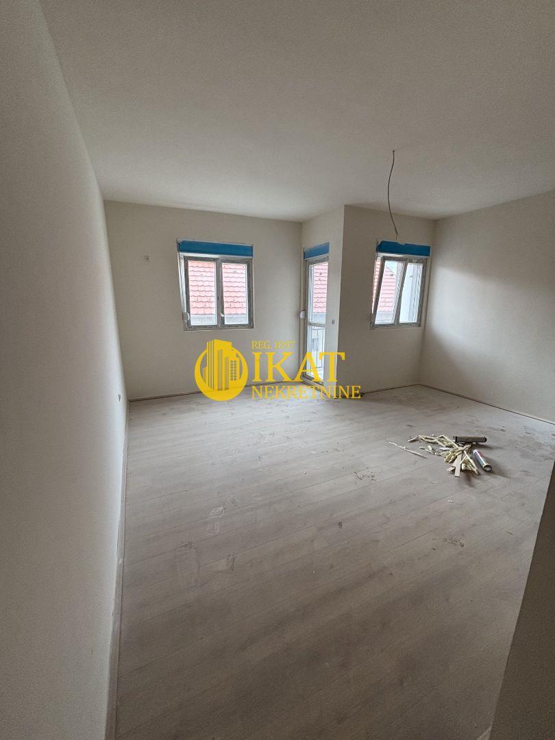 Batajnica 61,72m2, poslovni apartman novije gradnje ID#5024