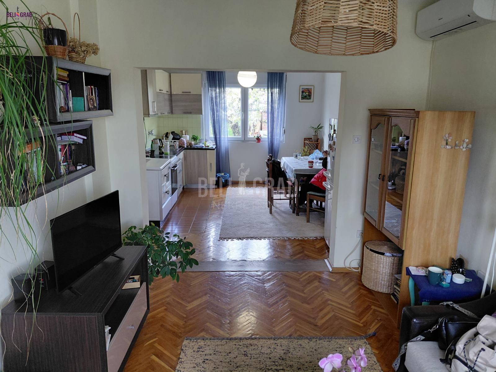 Leštane, Prvomajska, porodična kuća