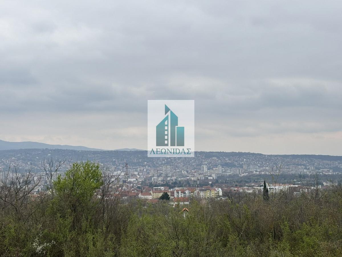Odličan plac u Viniku