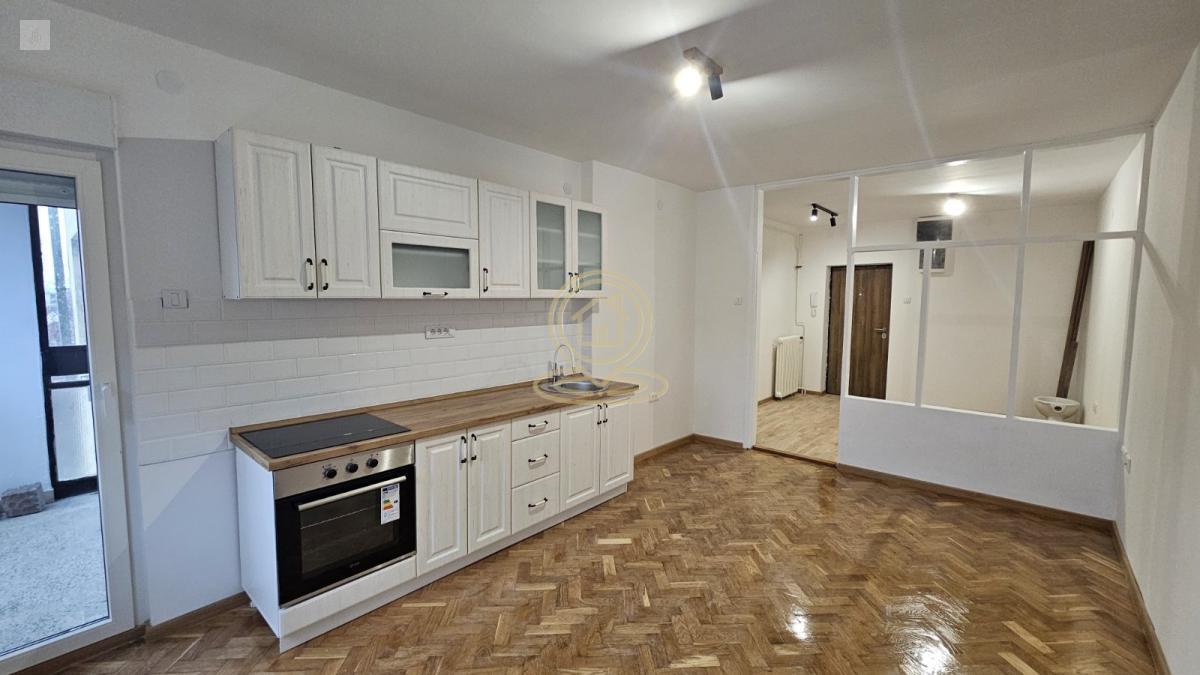 Moderan Dvoiposoban stan 59 m² Banatić | Kompletno renoviran | Terasa | UKNJIŽEN 1/1 | Odlična lokacija