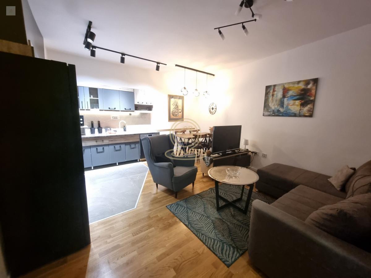 Podbara, Novi Sad, 45 m², 1.5-soban stan, 3/5 sprat