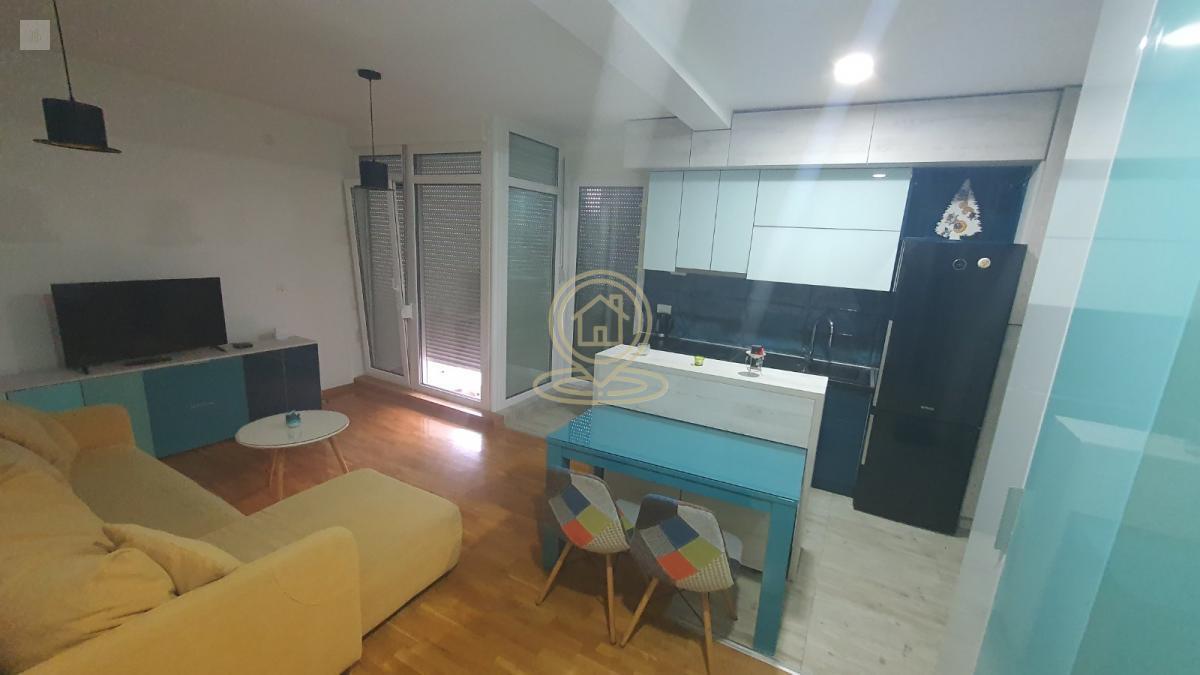 Izdaje se jednoiposoban stan u Kragujevcu 40m²