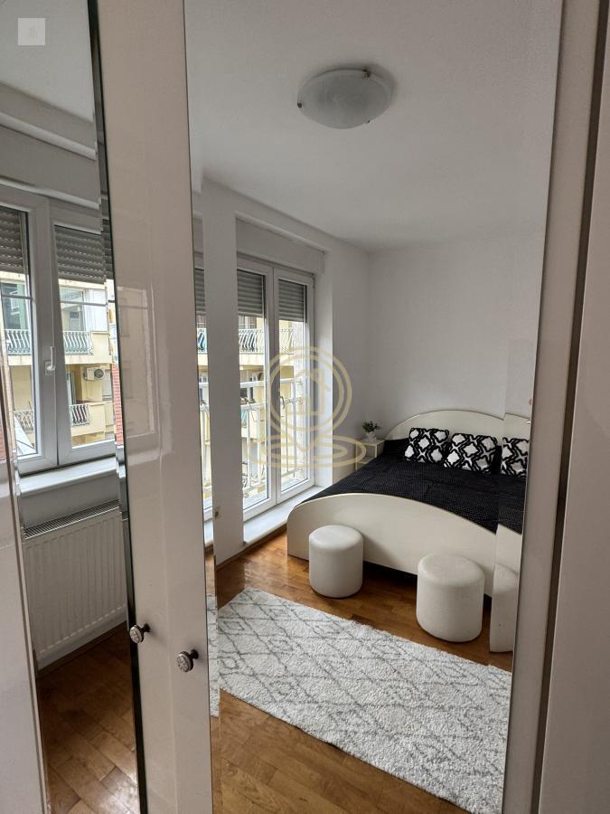 DVOSOBAN STAN 52m2 BULEVAR OSLOBOĐENJA  IZDAVANJE STANOVA NOVI SAD, PETRA DRAPŠINA, LIFT, KLIMA, ODLIČNA LOKACIJA
