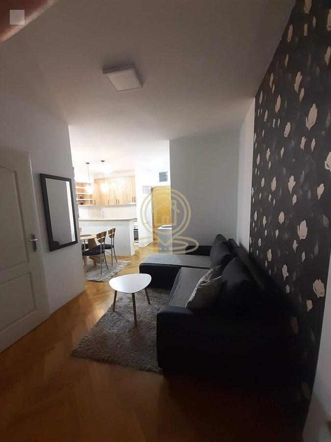 IZDAVANJE STANOVA NOVI SAD, JEDNOIPOSOBAN STAN 39m2 FUTOŠKA PIJACA, ODLIČNA LOKACIJA, NAMEŠTEN, TERASA, LIFT