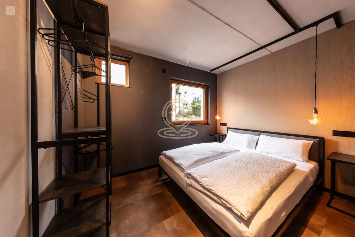 Izdavanje, Stan, Novi Sad, Spens