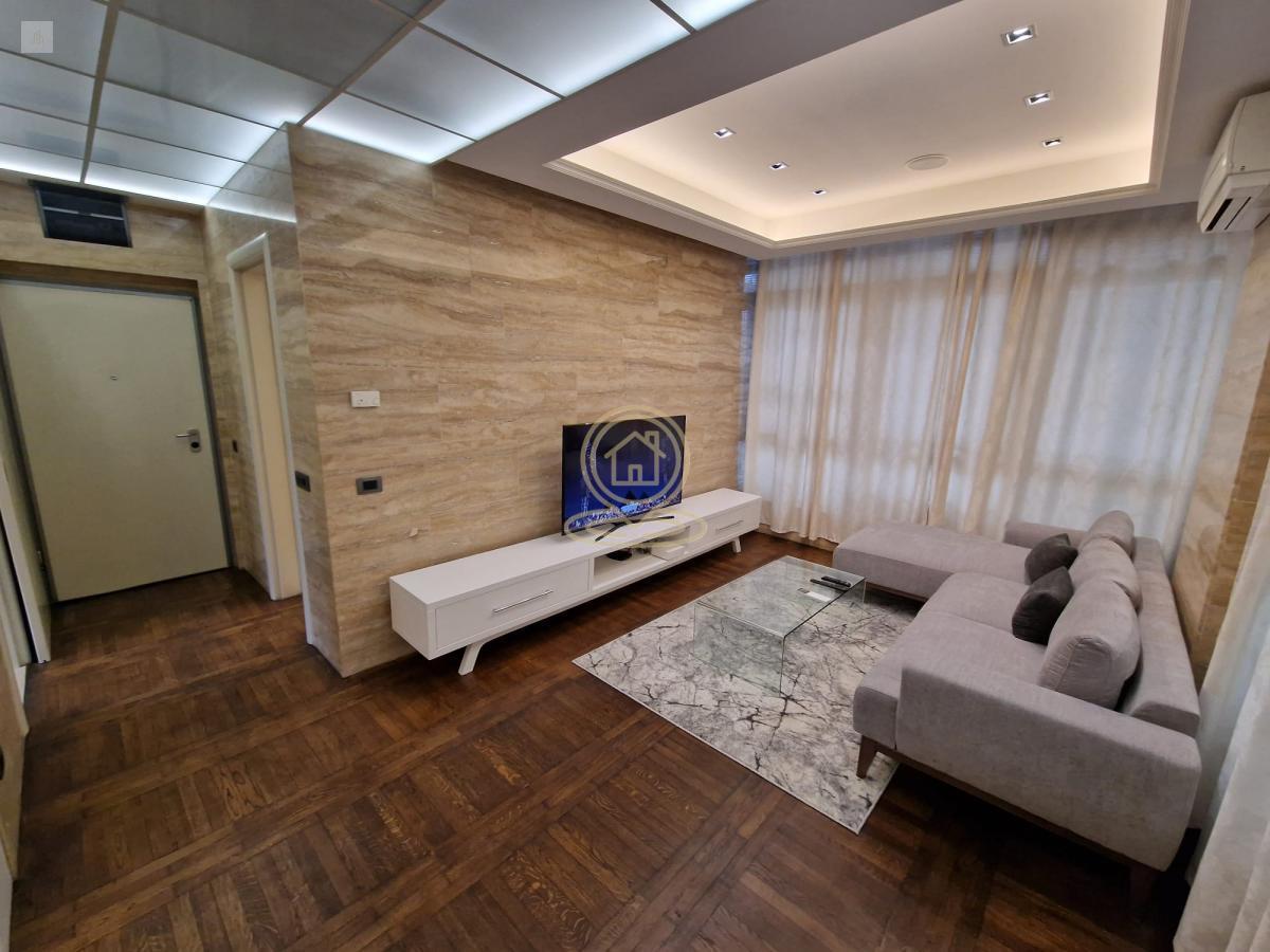 Dvosoban stan 50 m², Dedinje, Savski Venac, Beograd