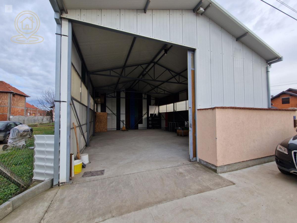 Izdavanje hale, magacinski prostor u Veterniku, 100m2