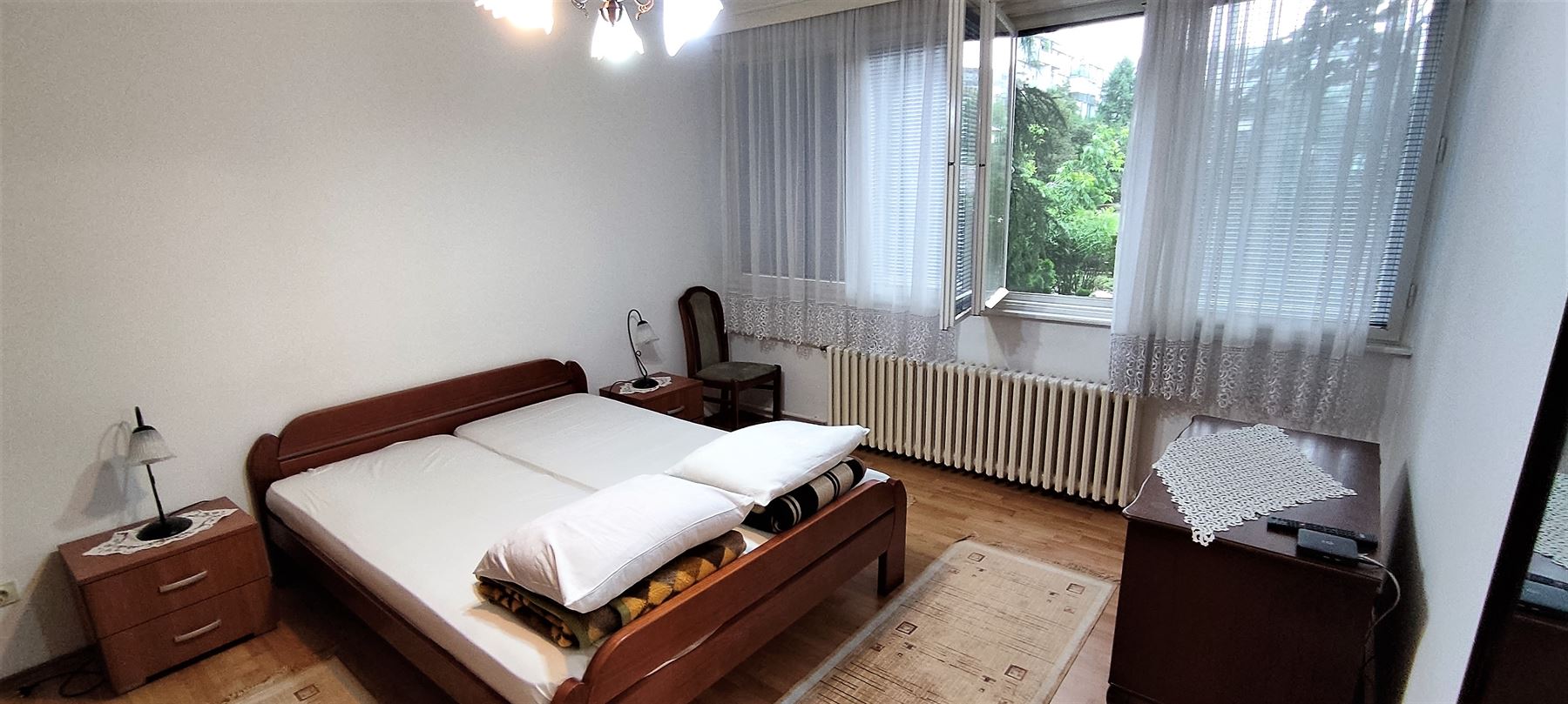 Hotel YU, renoviran, komplet namešten, blizina reke .. 