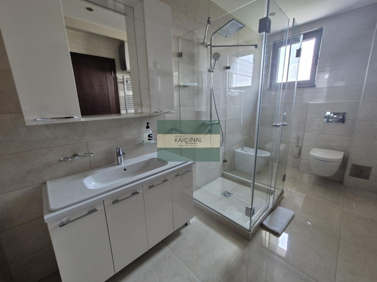 Trosoban stan 56 m², Akva Park, Jagodina, 2. sprat