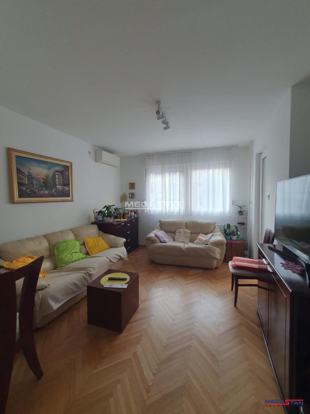 Krunski venac, 3.5, renoviran