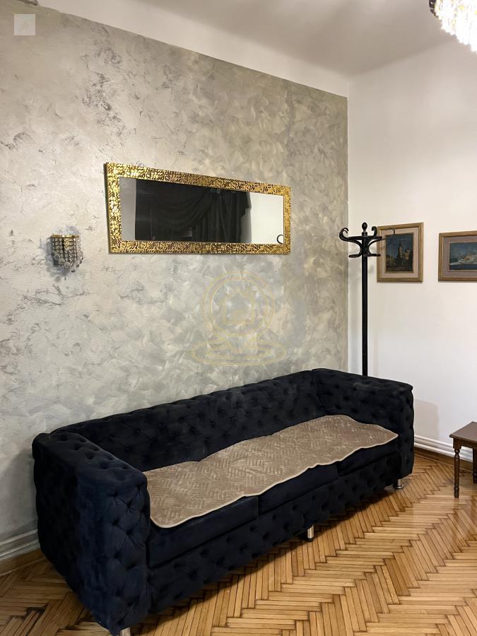Poslovni prostor 70 m², Vračar, Kalenić, prvi sprat