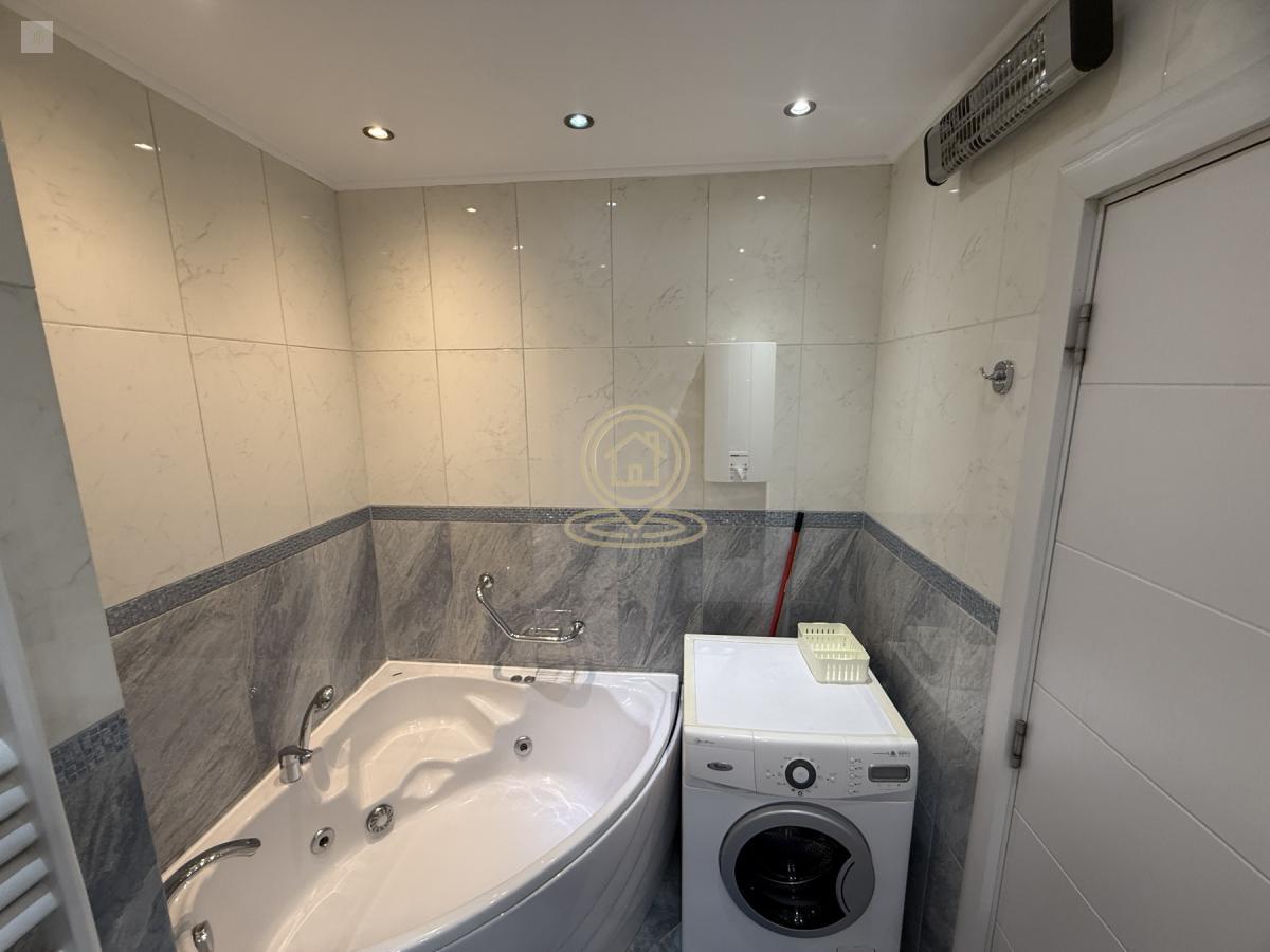 Dvosoban stan 58 m², Stari Grad, Takovska, 1. sprat