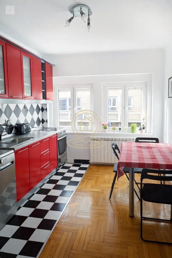 Dvosoban stan u centru Starog Grada, 52 m²
