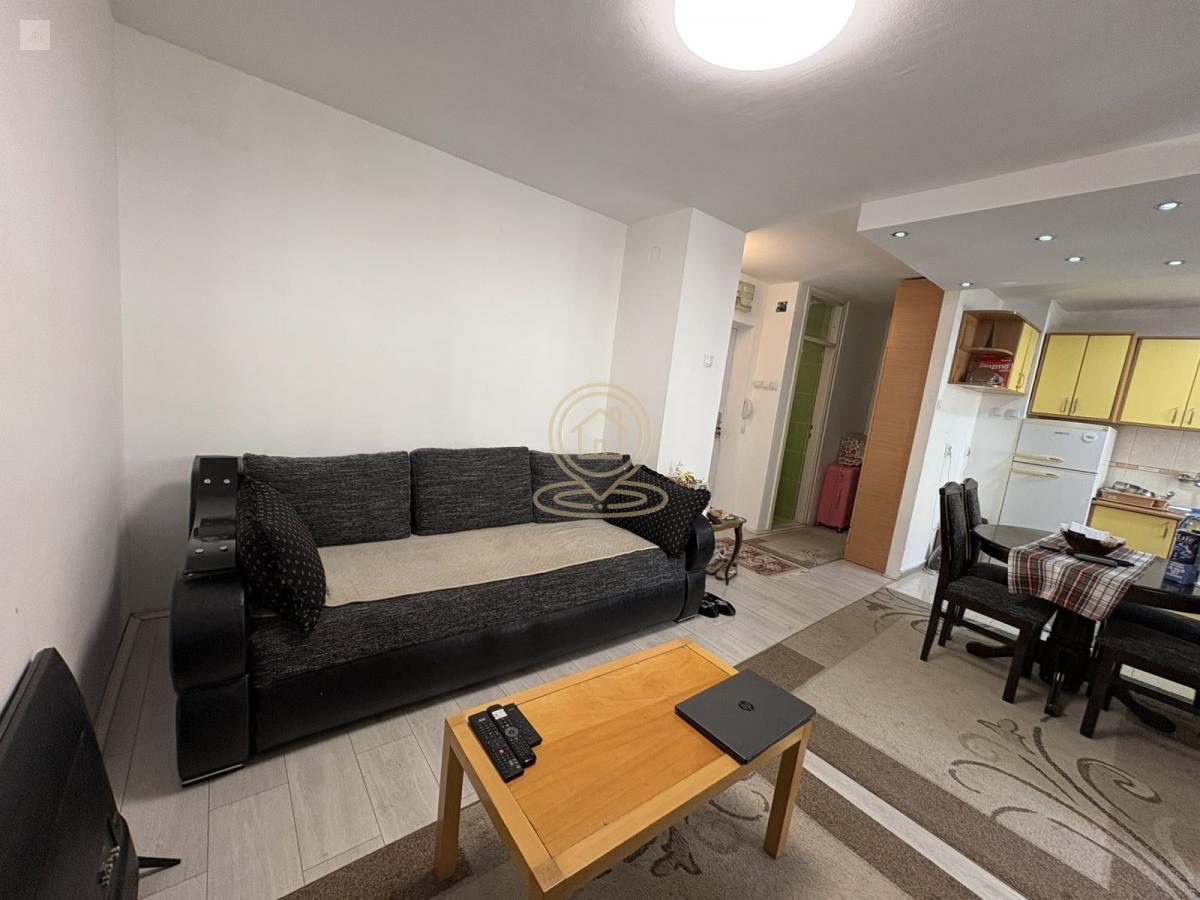 Prodaje se jednoiposoban stan na Novom Naselju, 43m2, uknjižen
