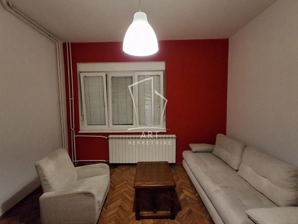 Hala Pionir, Zdravka Čelara, 60m2 ID#14862