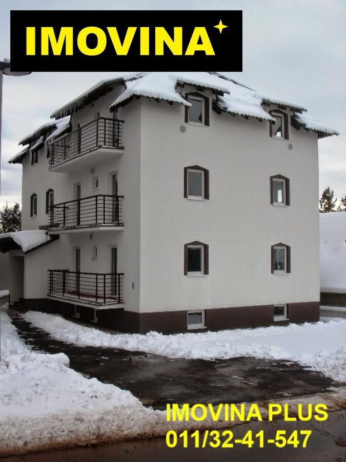 Kopaonik - Stevana Prvovenčanog, 467m2