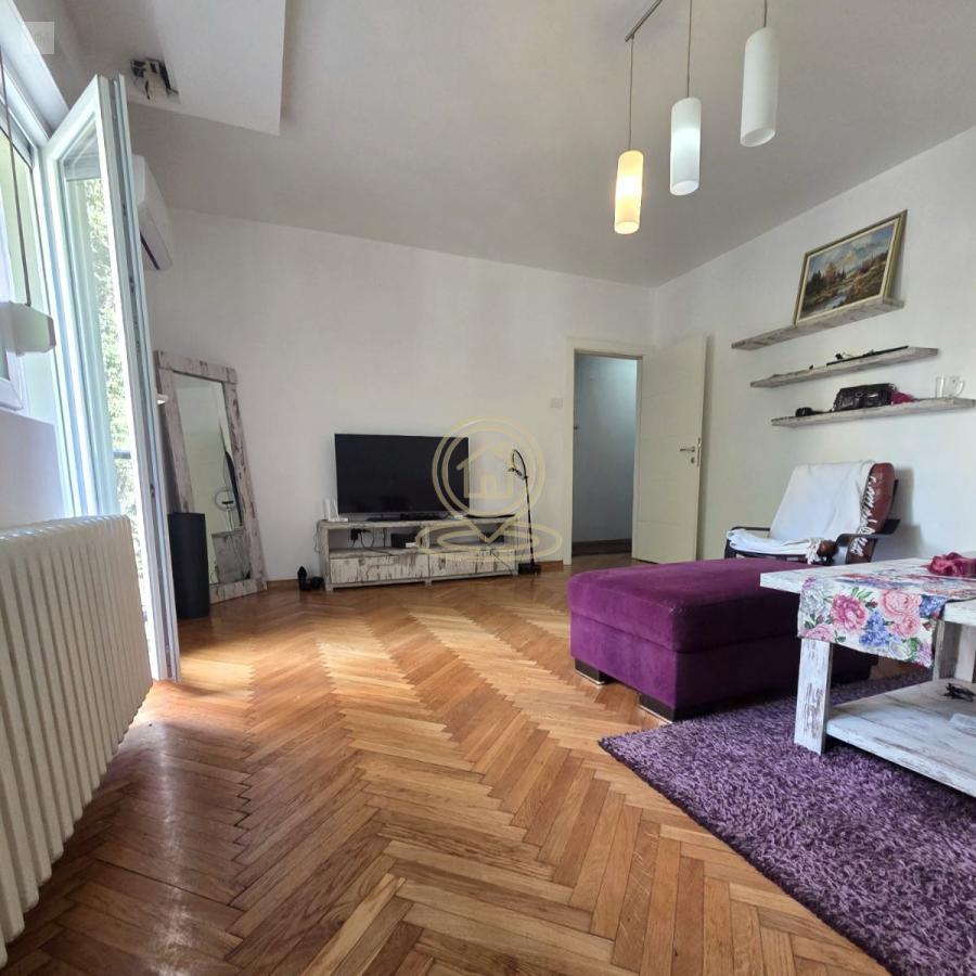 Jednoiposoban stan 60m², renoviran, pogled na kej, Liman 1, Novi Sad