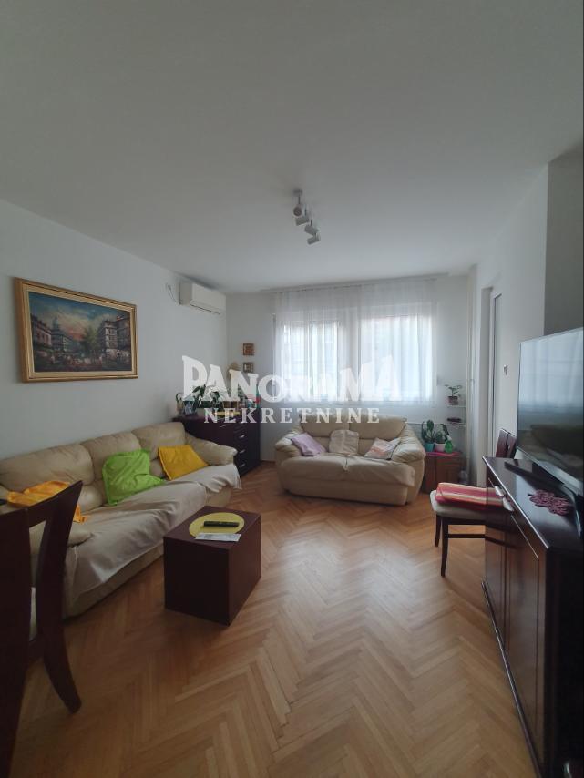 Vračar-Krunski venac ,troiposoban od 76m2,uknjižen ID#3333