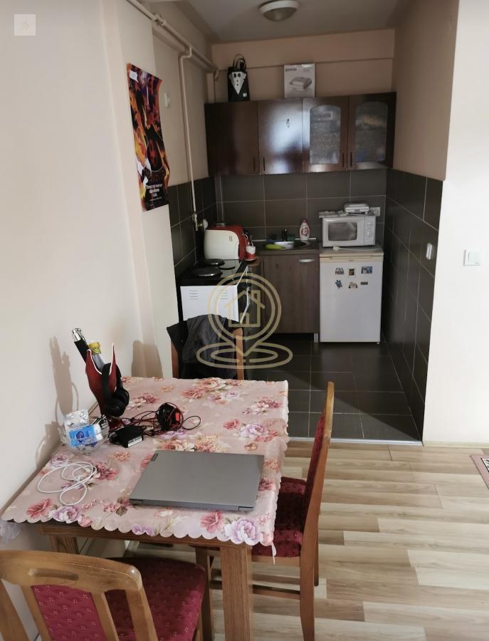 Jednosoban stan u centru Kragujevca, 38 m², prvi sprat