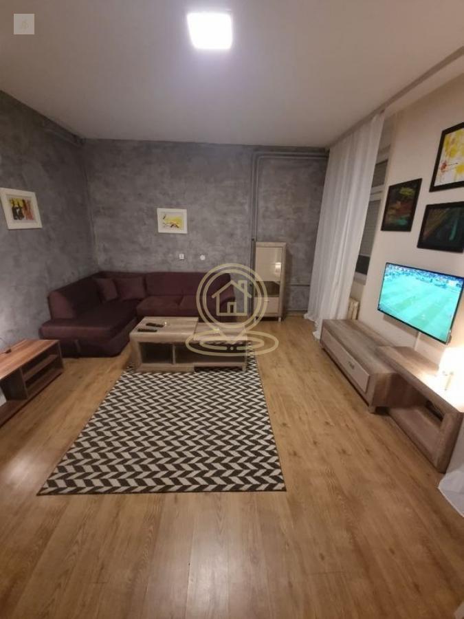 Trosoban stan 70 m², Palilule, Kragujevac