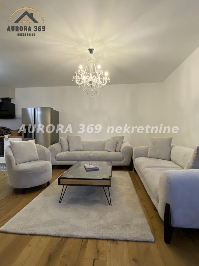 RUMA! MOŽE KREDIT! FENOMENALAN POLUNAMEŠTEN TROSOBAN, 85m2