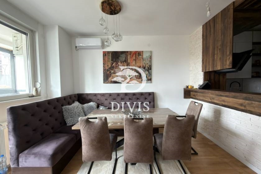 Prostran porodičan stan, izdavanje East Side kompleksu,85 m2