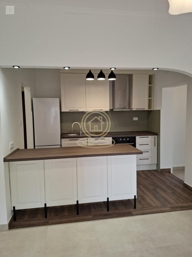 Trosoban stan 86 m², Savski Venac, Kneza Miloša, 1. sprat
