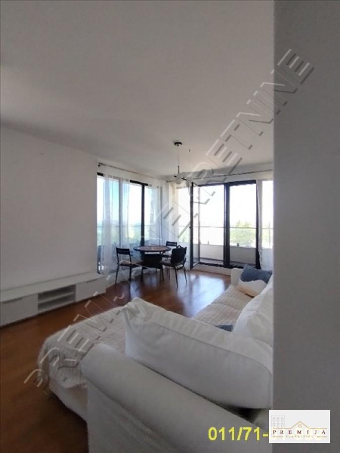 3.0, Sannyville, Slanački put, 74m2