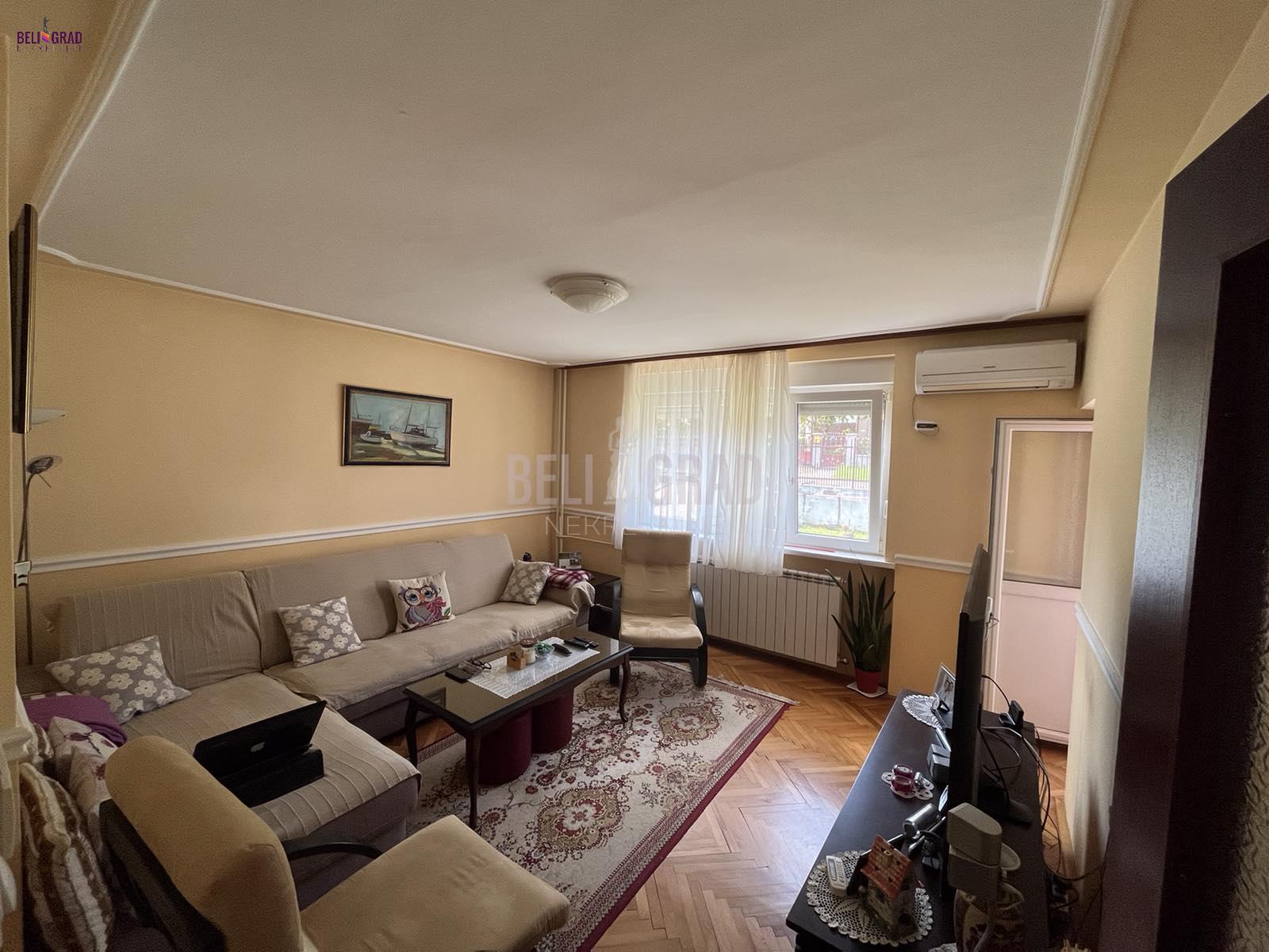 Porodična kuća