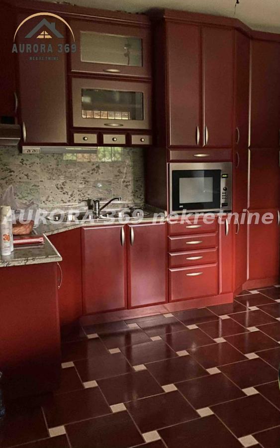 IZUZETNA KUĆA U RAVNOM SELU - VRBAS