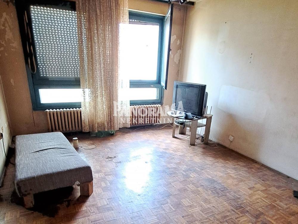 Čukarička Padina jednosoban za renoviranje od 43m2,uknjižen 