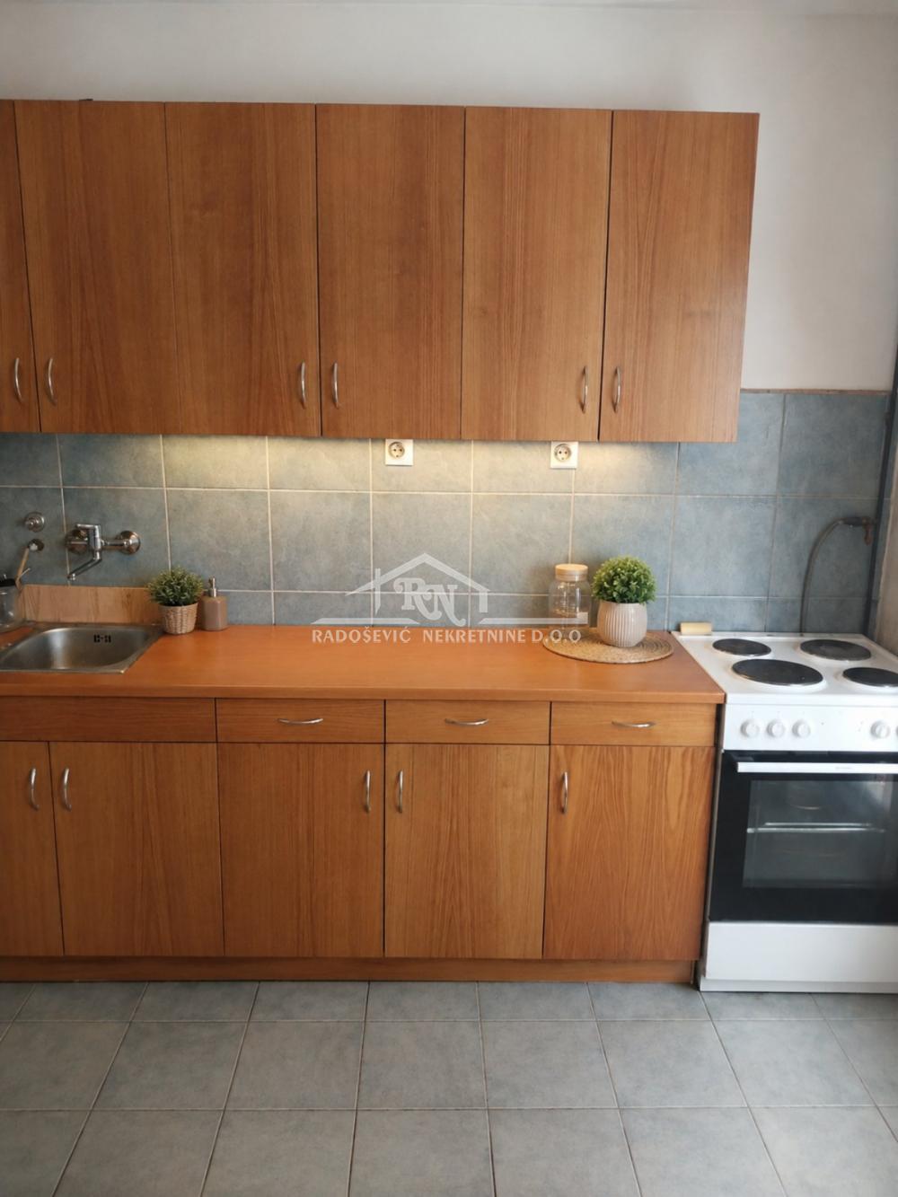 Novi Banovci, Vojvođanska, 410m2, 7,14 ari placa ID#1654