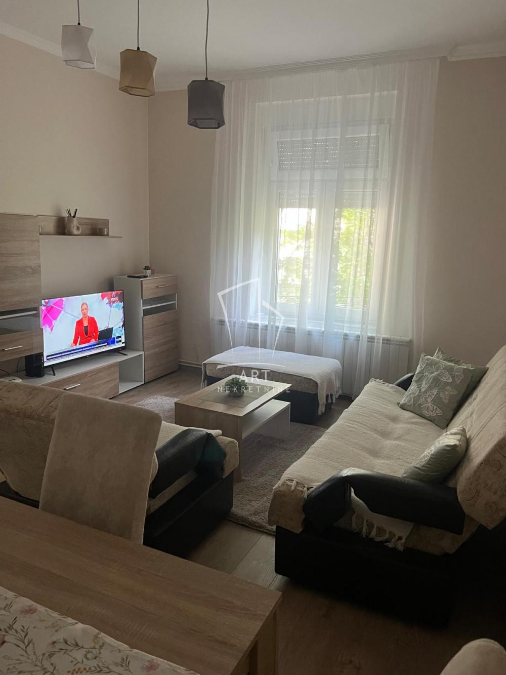 Odlična lokacija 2.0 stana, renoviran ID#15138