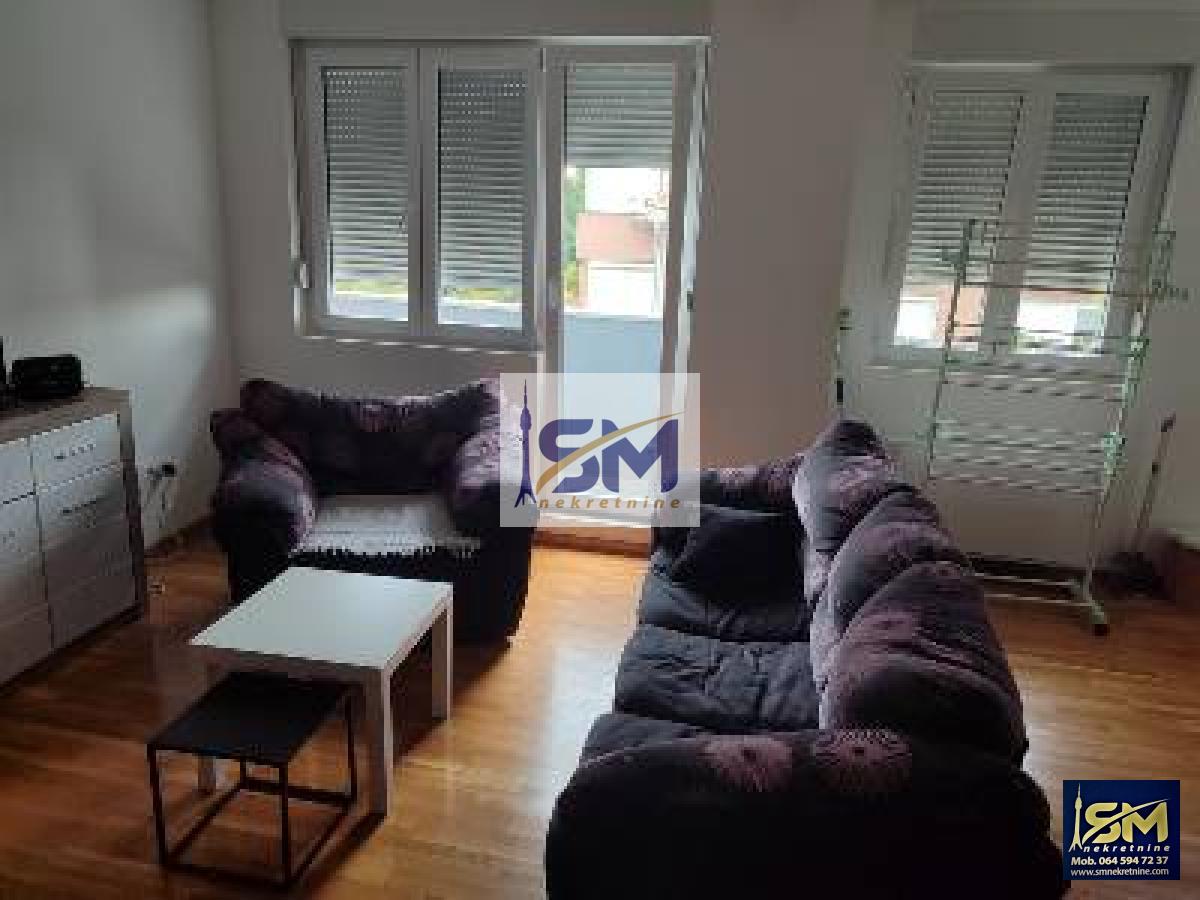 Karaburma, stan 70m2