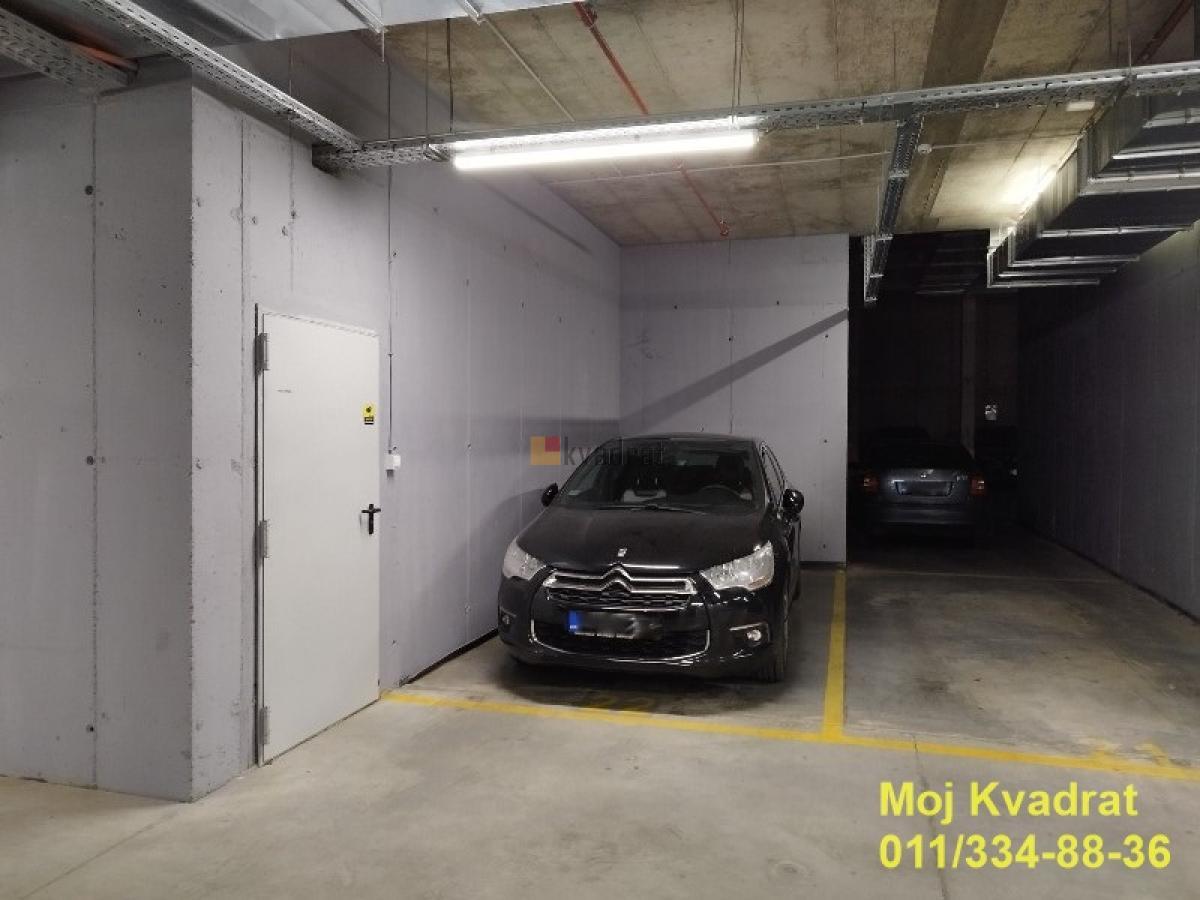 Zvezdara, Mirijevo - Dva bela goluba, 14m2