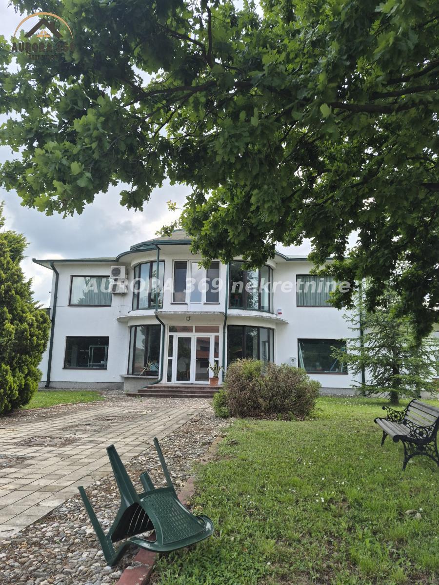 SKUPLJEN, VLADIMIRCI! STAN 360m2 I PLAC