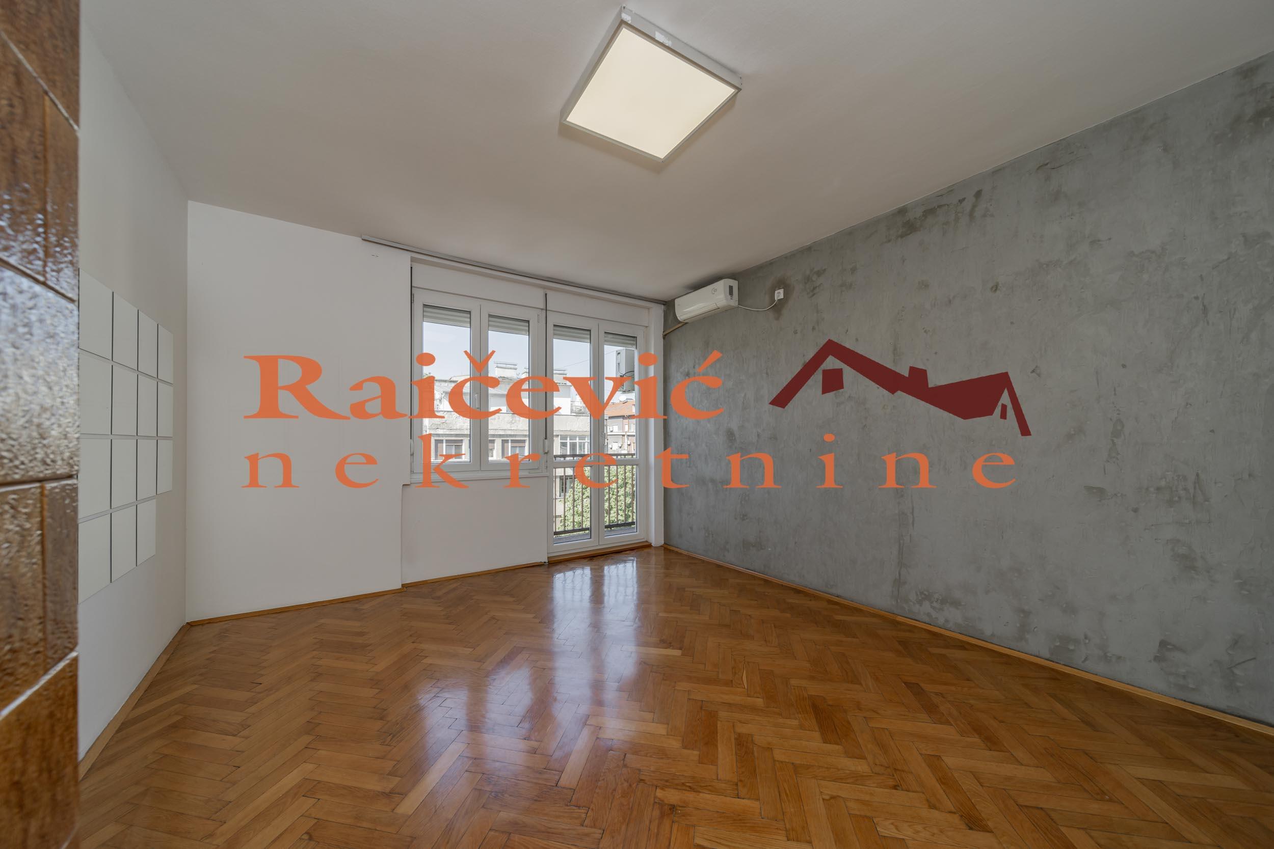STARI GRAD DORCOL 68m2 , 2T ,289000e