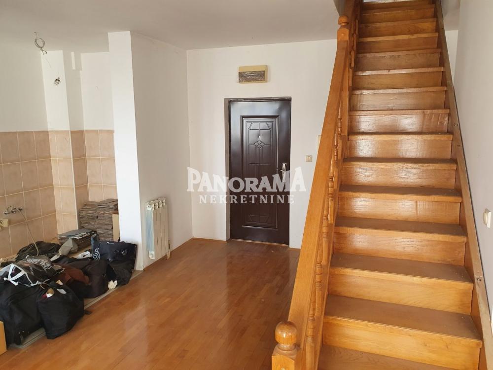 Višnjkička Banja ,trosoban -duplex,uknjižen ID#5615