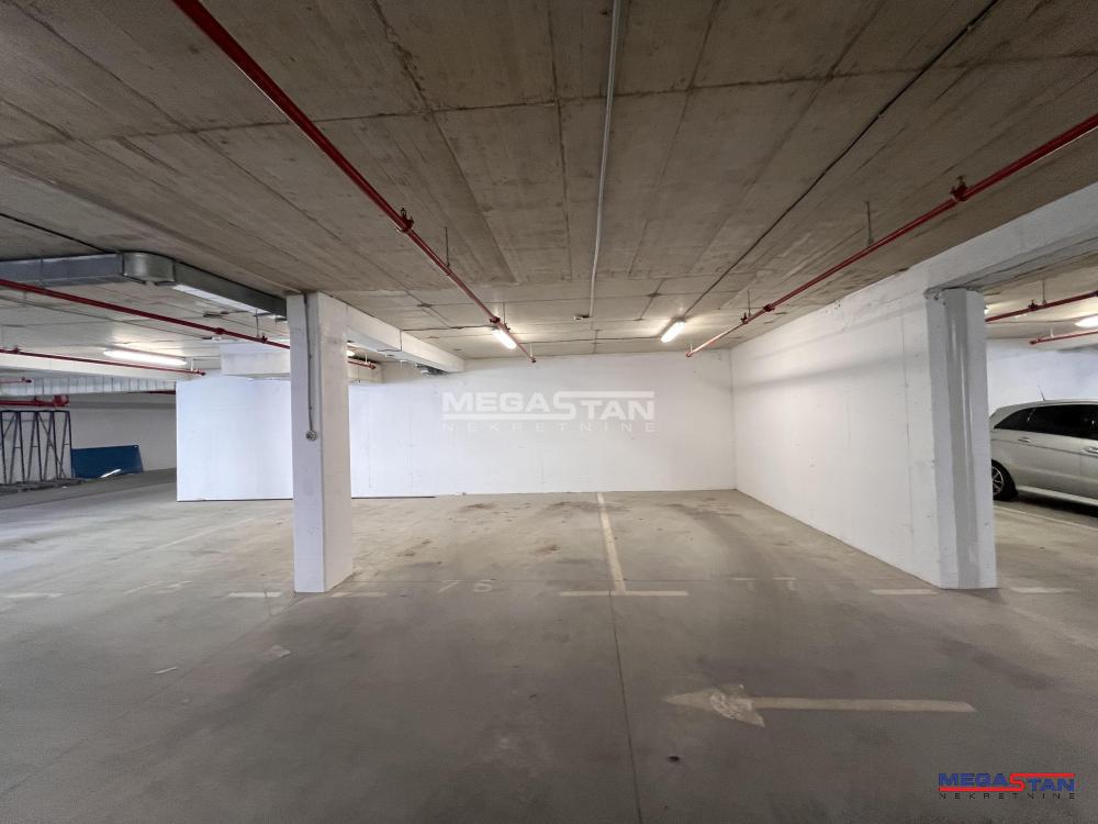 Garaža Bežanijska Kosa 3