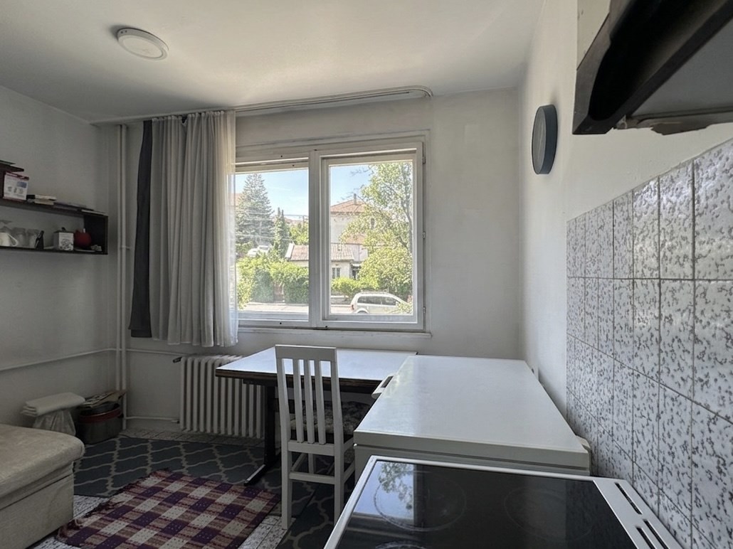 Jednosoban stan na Voždovcu u Kumodraškoj ulici, 37m2