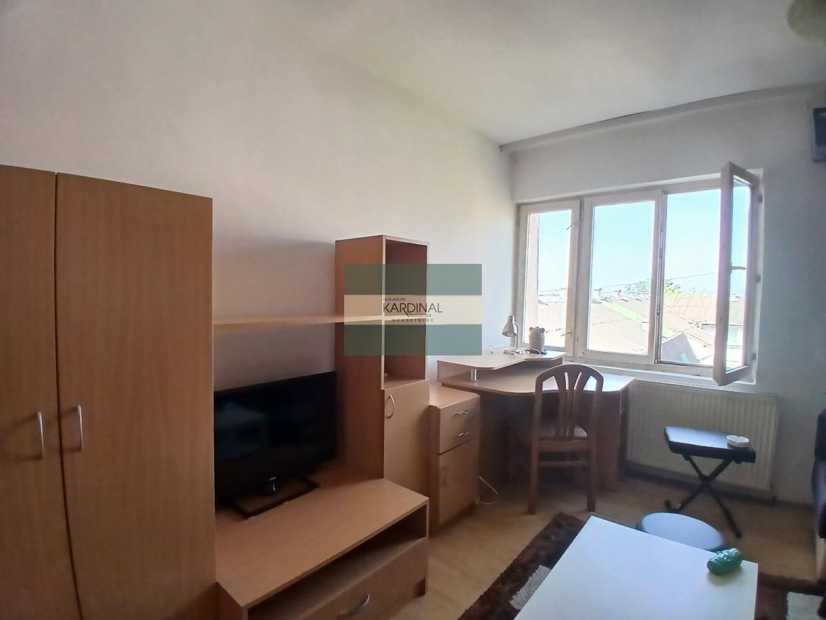 Garsonjera 31 m², 4. sprat, širi centar, Jagodina