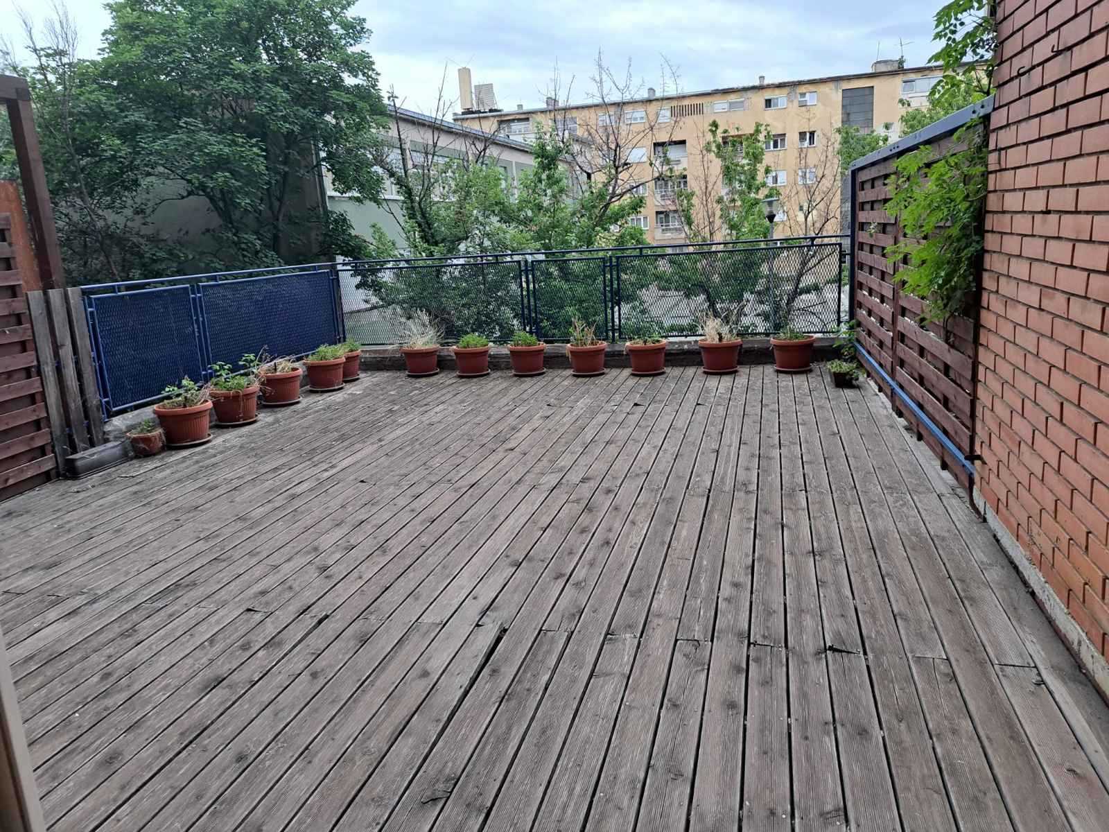 Lekino brdo 1,5, 45m2+40m2 terasa, I sprat