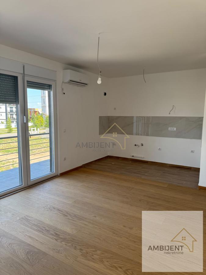 Dvosoban stan 54 m², Ledine, Surčin