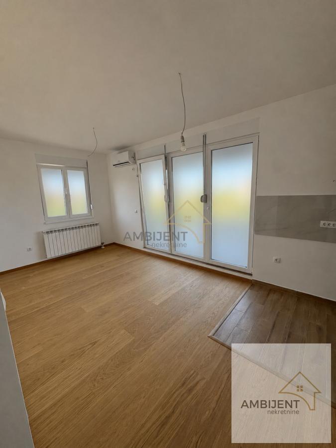 Jednoiposoban stan 45 m², Ledine, Surčin